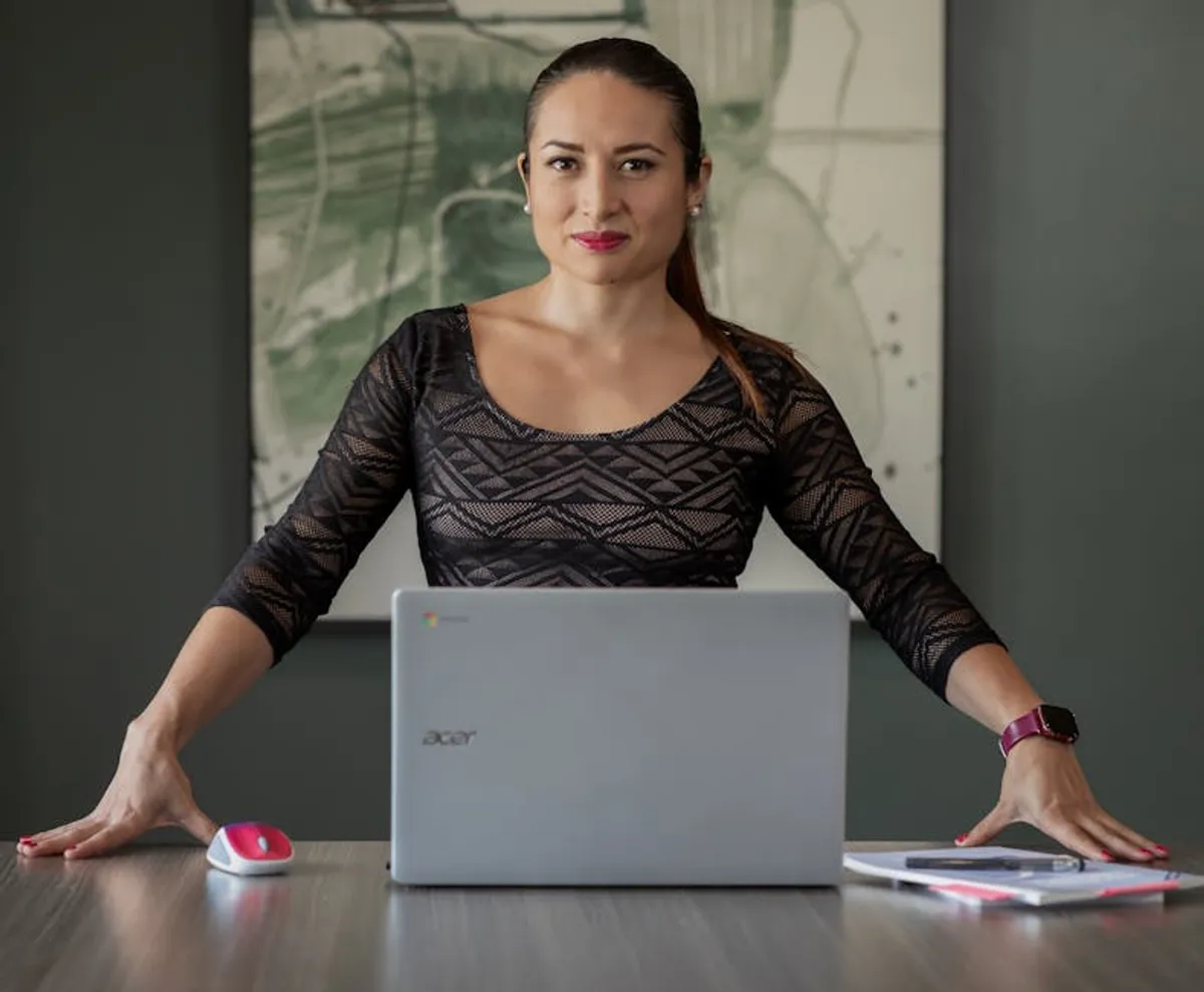 Nadine Caridi Guide: Popularity, Curiosity, and Online Discovery: IT Angle
